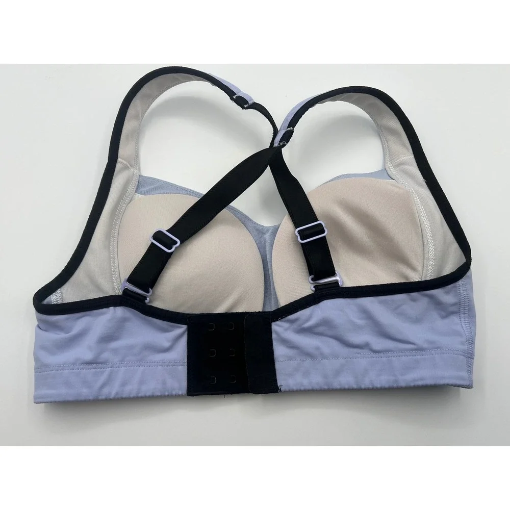 Lululemon Athletica Sports Bra Women's Size 32C Built-in Support Athletic Sporty